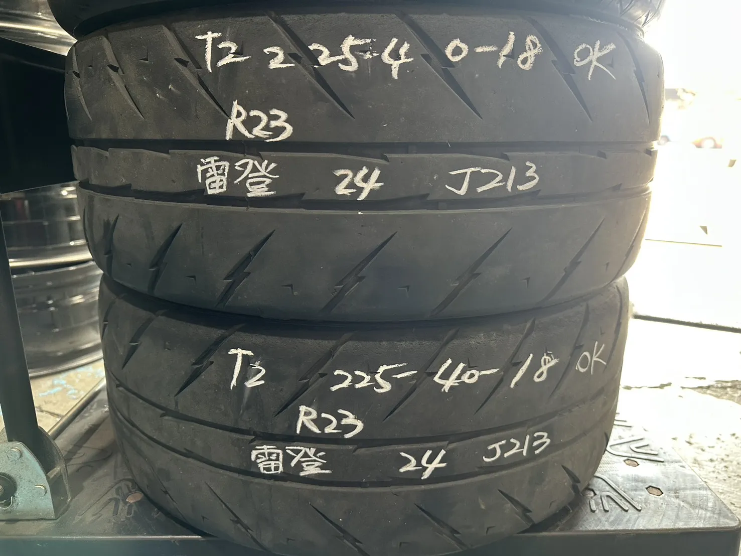 雷登R23 二條 225-40-18