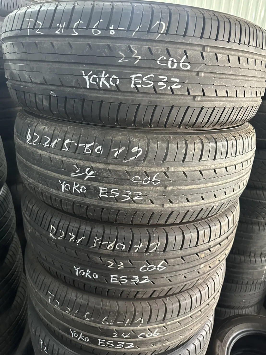 橫濱ES32 四條 215-60-17