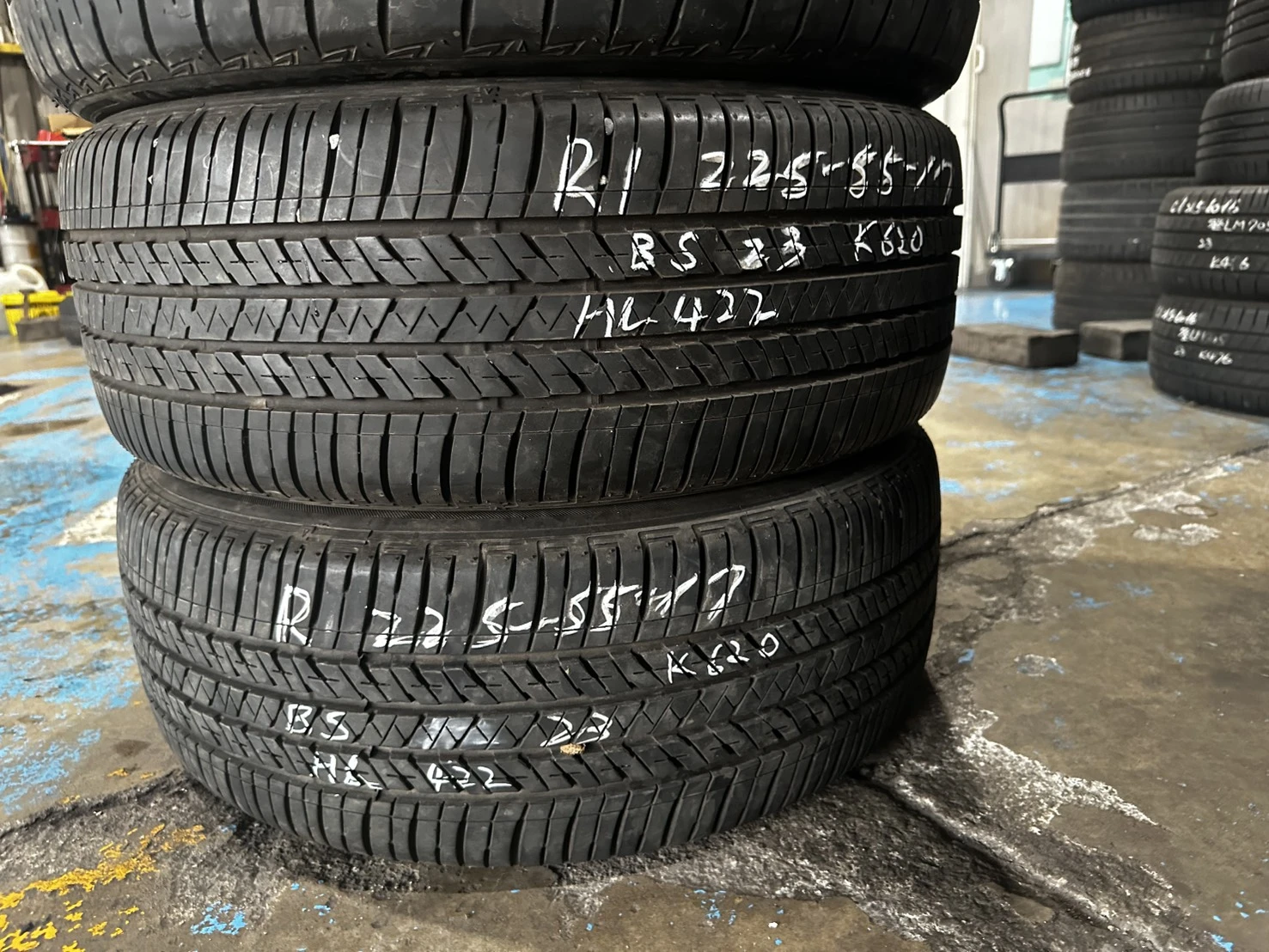普利司通HL422 225-55-17