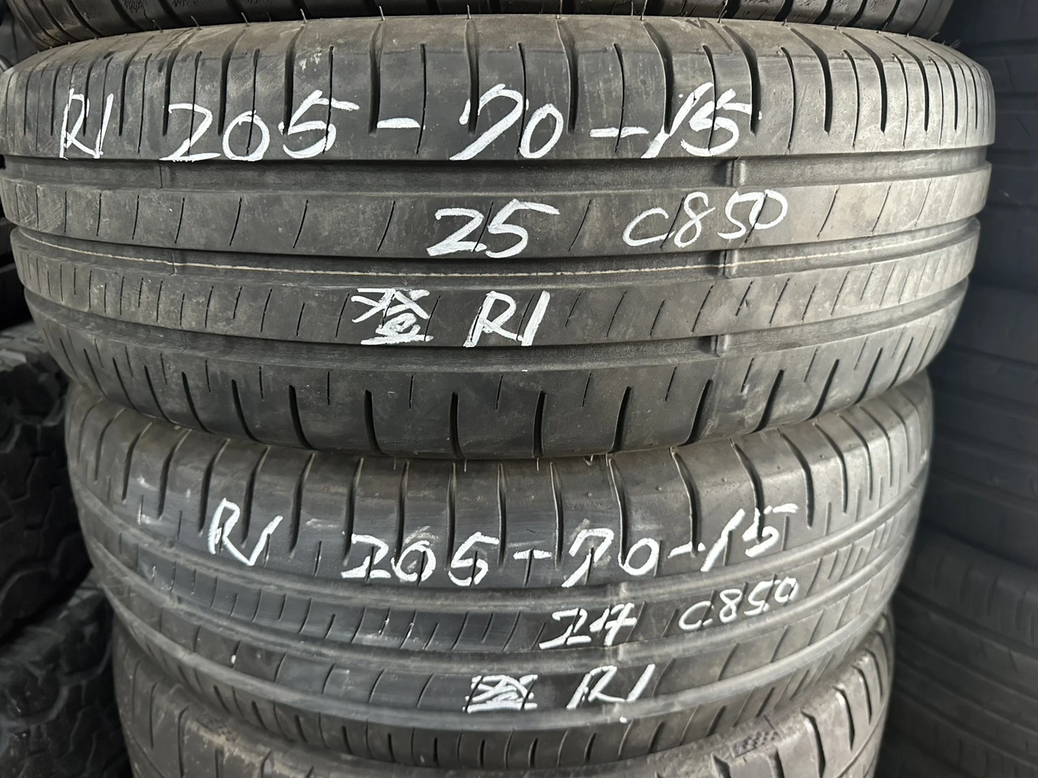 登錄普R1二條 205-70-15