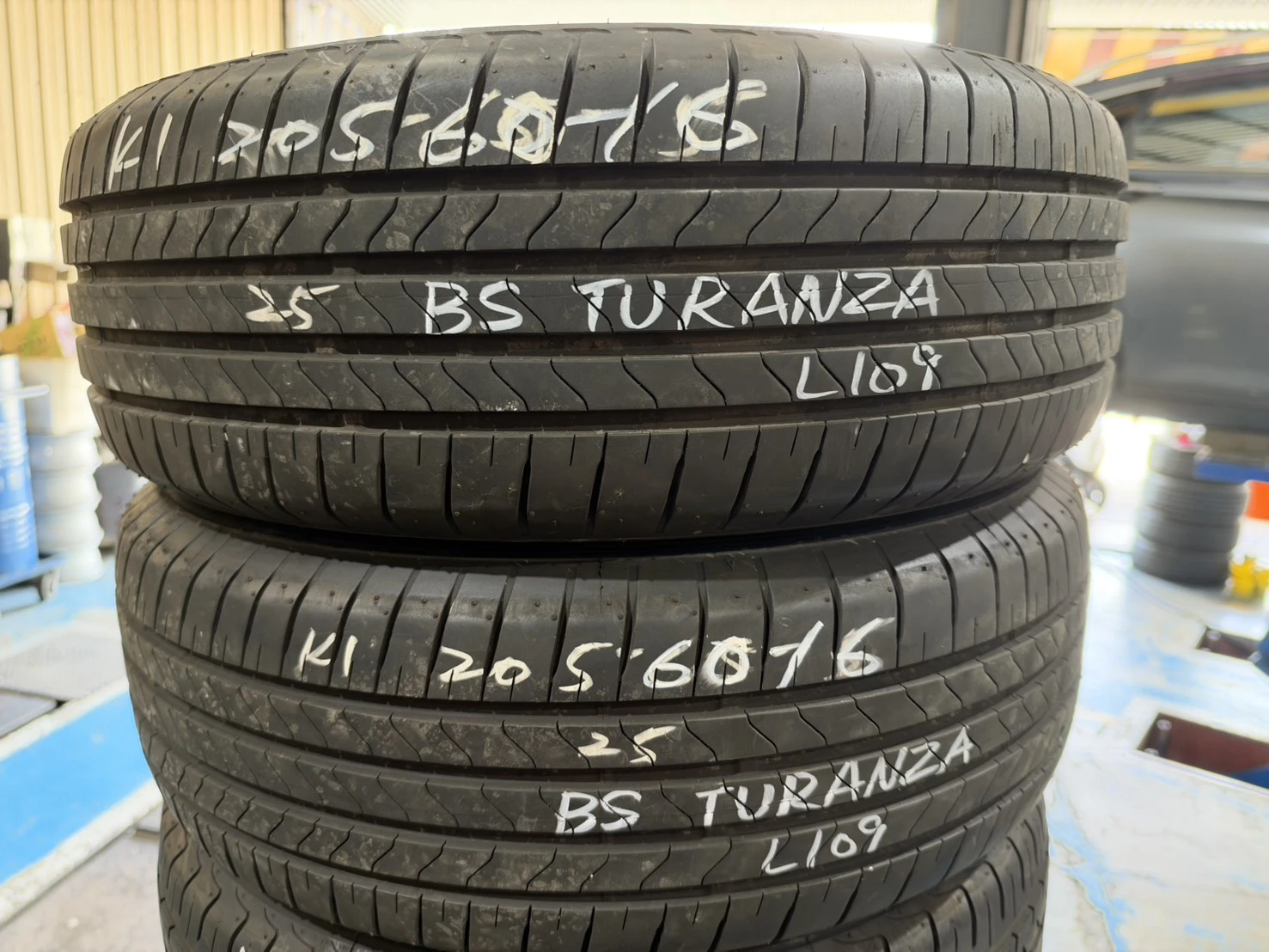 普利司通TURANZA 205-60-16