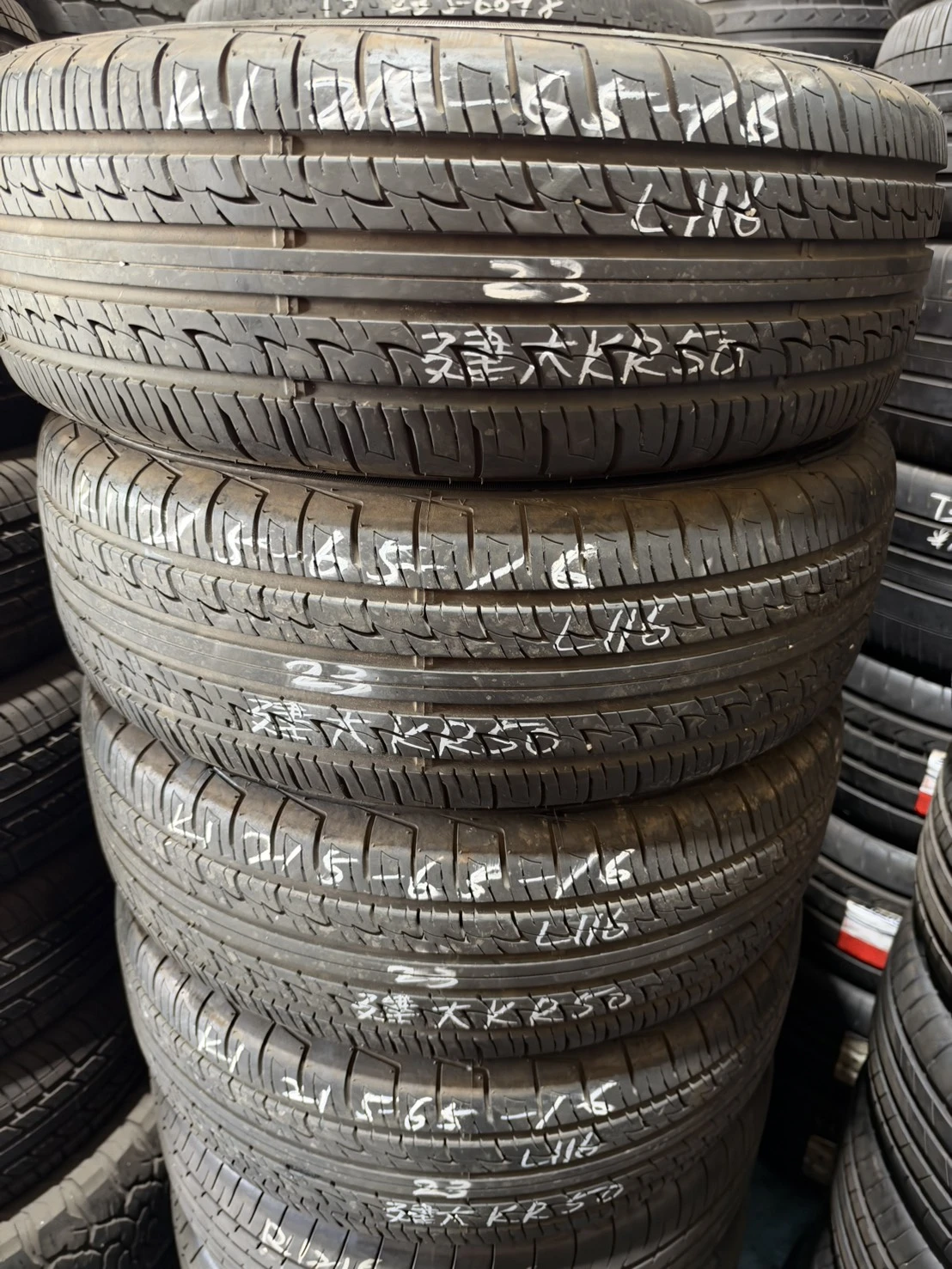 建大KR50 215-65-16