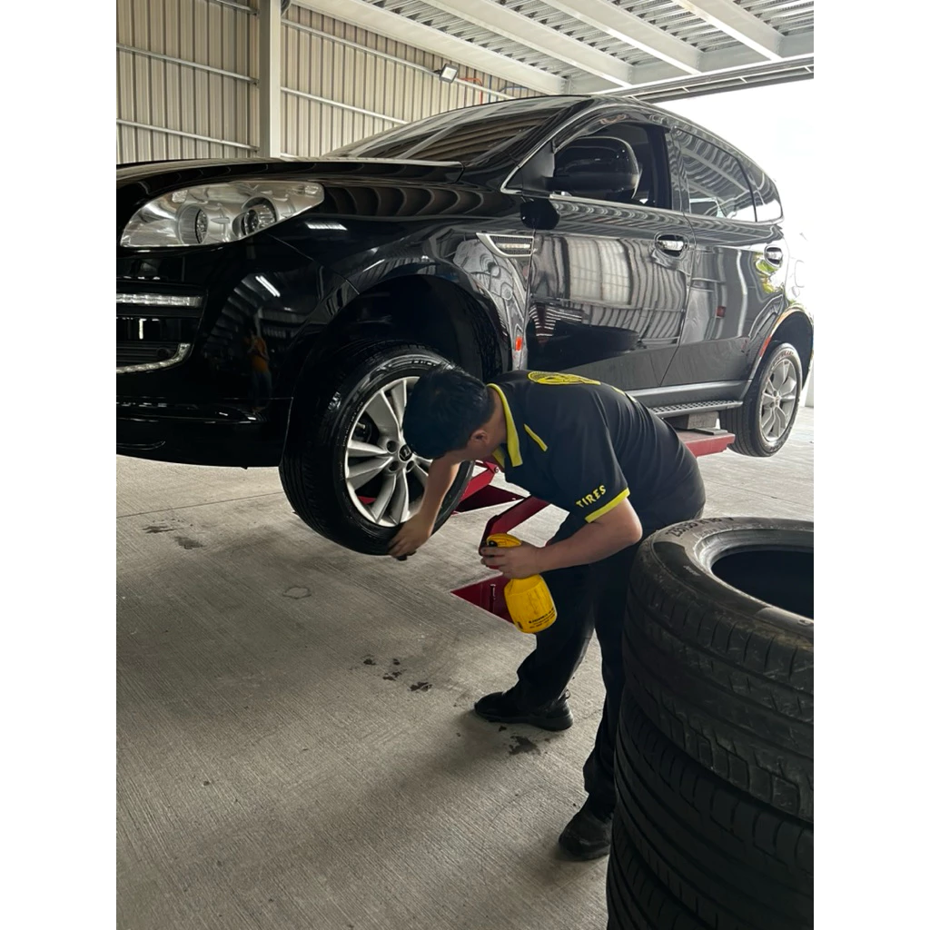 高雄邦鉅輪業 各尺寸汽車輪胎特價 優質中古輪胎 落地胎 全新輪胎 13~22寸均有
