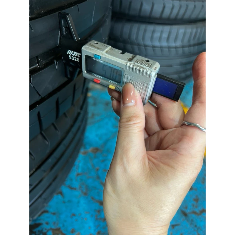 E500倍耐力防爆胎265-50-19兩條5000 8成深度5.7mm