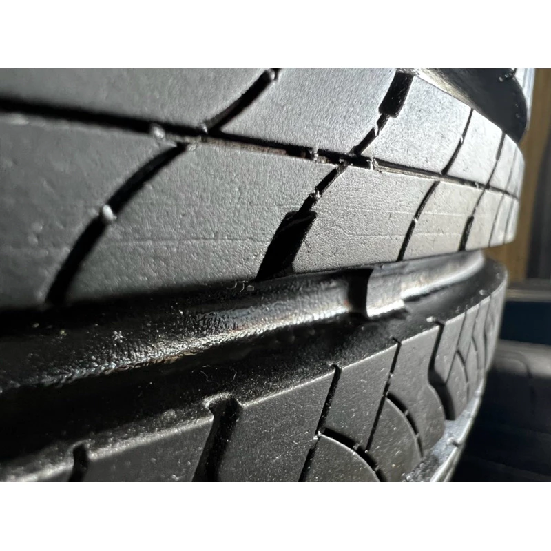 E201瑪吉斯215-70-16四條5000 9成深度7.68mm