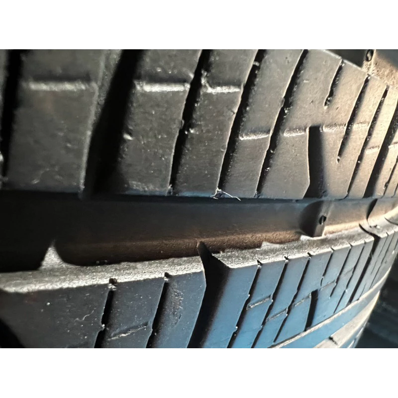 F350倍耐力225-55-19兩條7000 9成