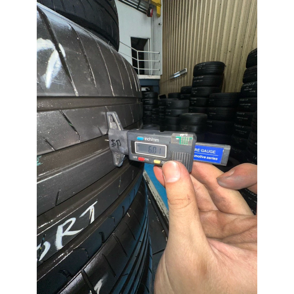H301東洋sport 255-40-17兩條3500含裝 9成深度6.01mm 21年