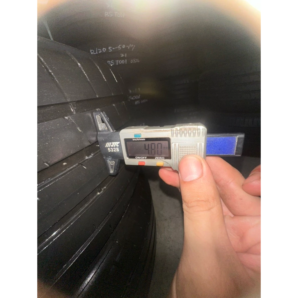 a900固特異A6 205-45-17兩條3000含裝 深度4.8mm 22年