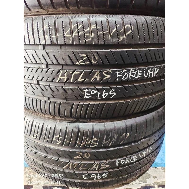 E965阿特拉斯235-45-17兩條3000 8成