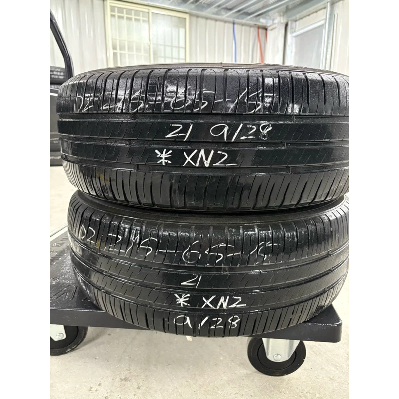 a128米其林XN2 215-65-15兩條2000含裝 8成 21年