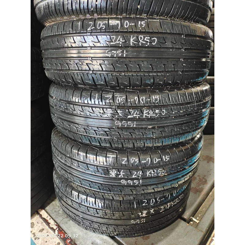 G951建大KR50 205-70-15四條5000含裝 9成深度6.8mm 24年