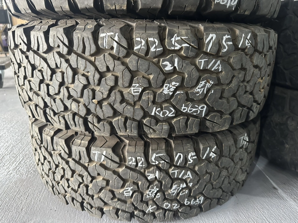 百路馳K02 T/A 二條 225-75-16