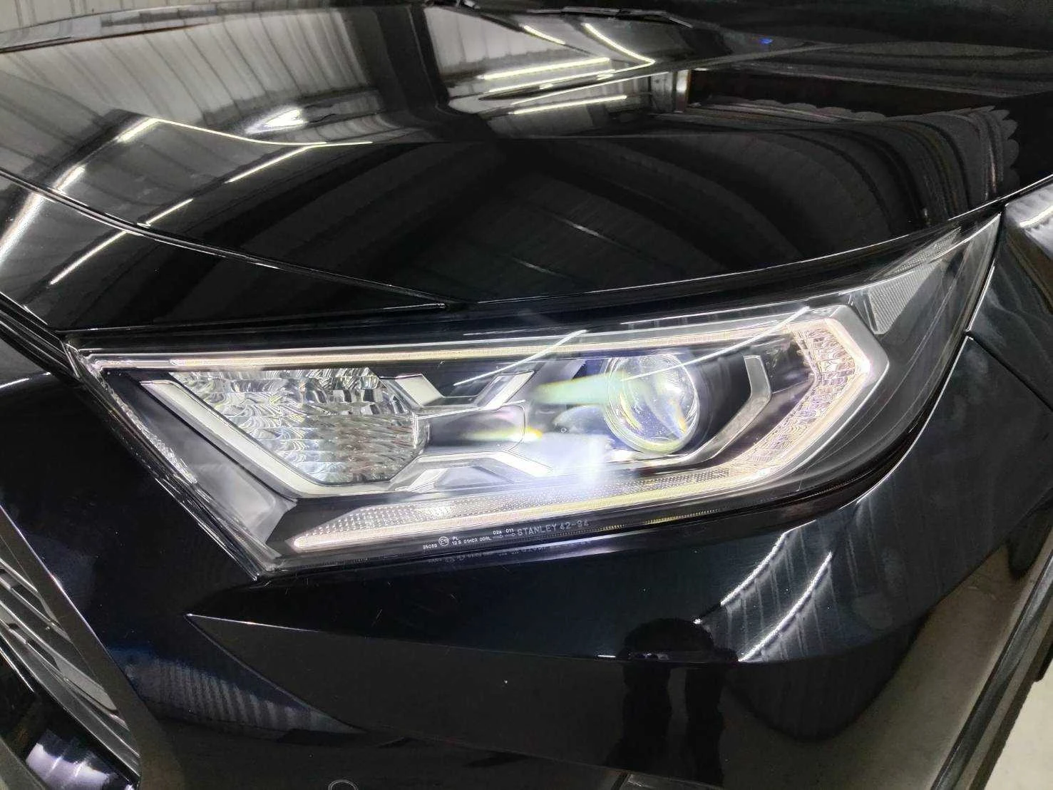 RAV4 5代油電LED頭燈升級LED魚眼