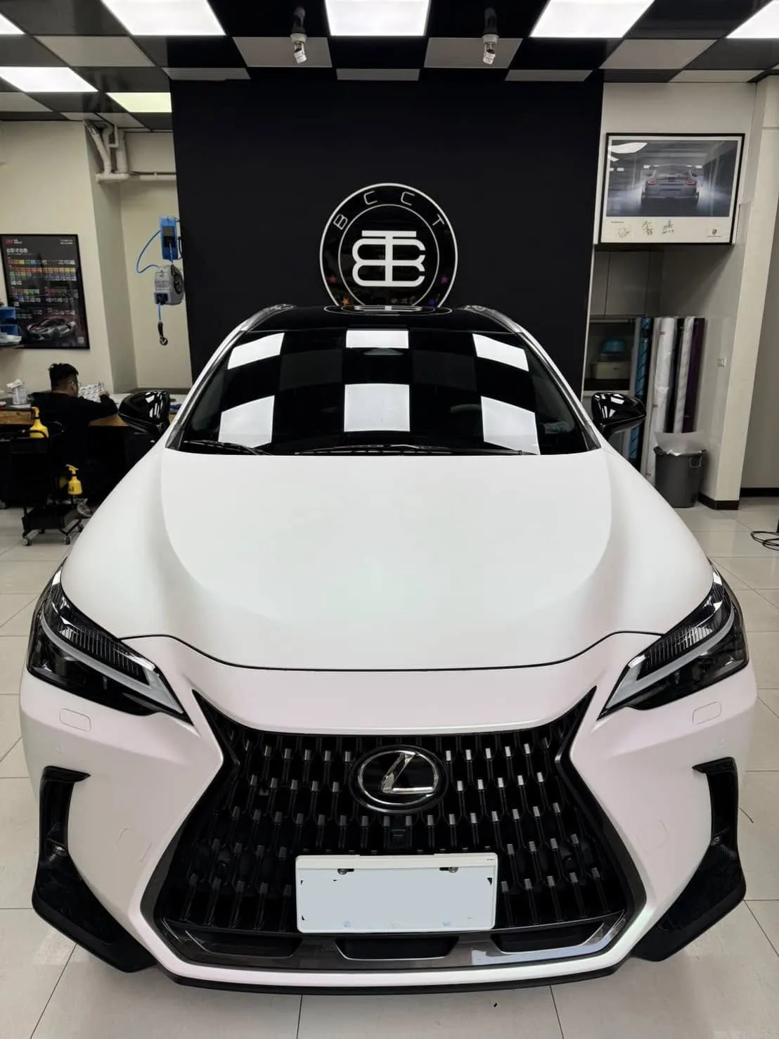 LEXUS NX200全車TYONE 品牌TPU材質幻彩曙光白犀牛皮改色膜