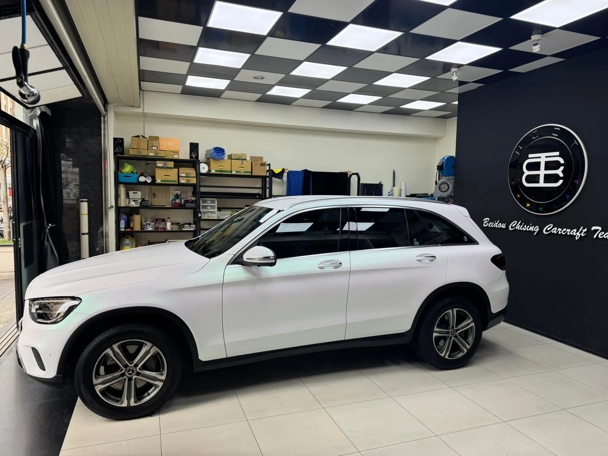 BENZ GLC全車TYONE 品牌TPU材質幻彩曙光白犀牛皮改色膜