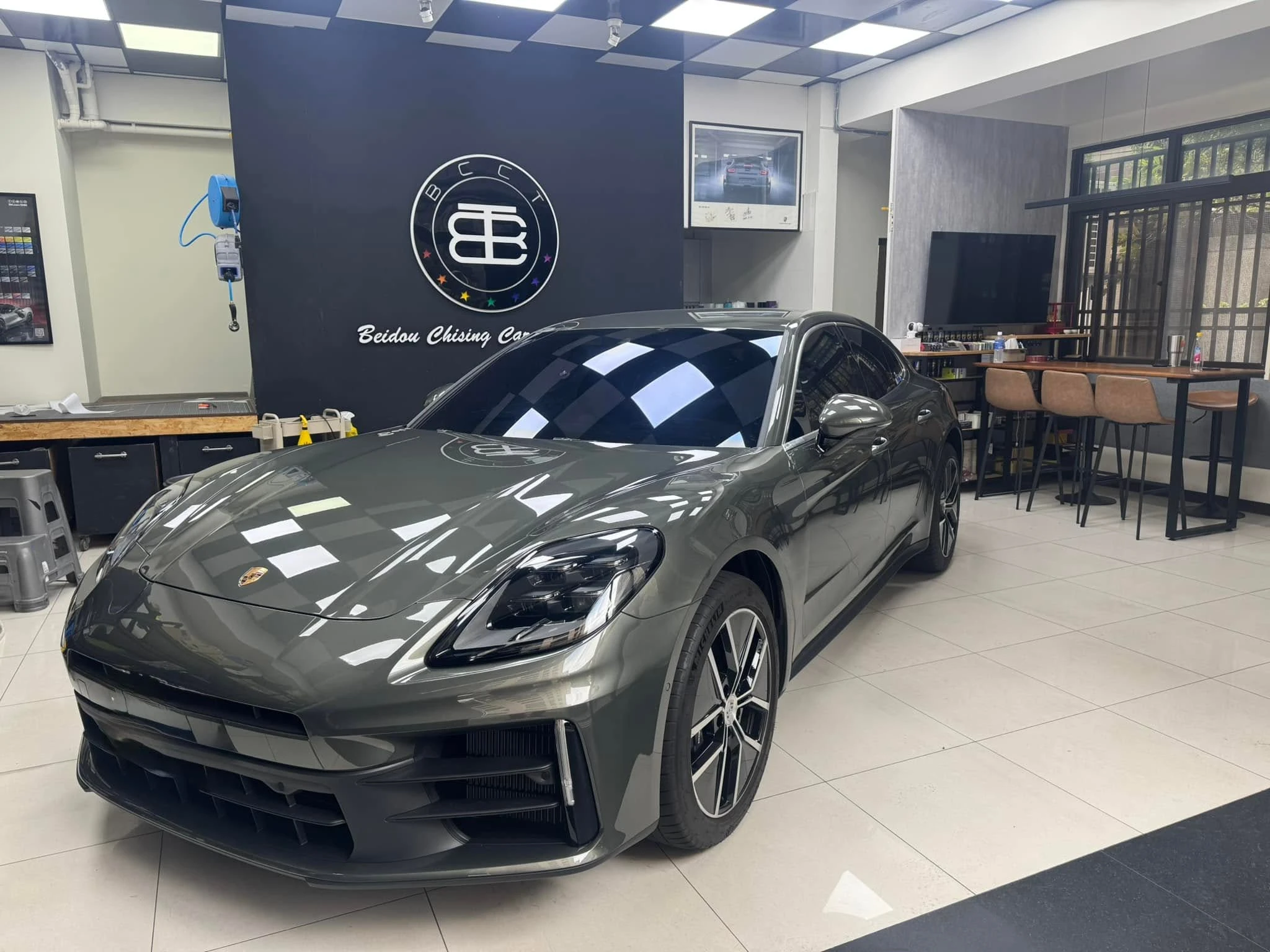 Porsche Panamera新車落地全車KSG TPU透明犀牛皮保護膜施工+內裝按鍵.飾板保護膜
