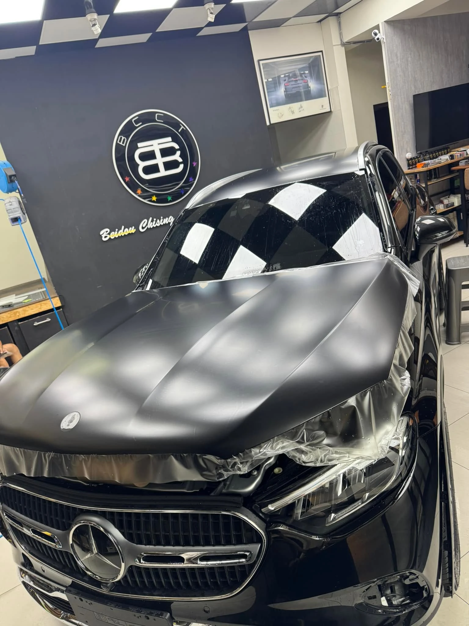 賓士 GLC200新車落地全車KSG消光TPU犀牛皮, 堅持純手工無使用化學添加物施工，貼好貼滿