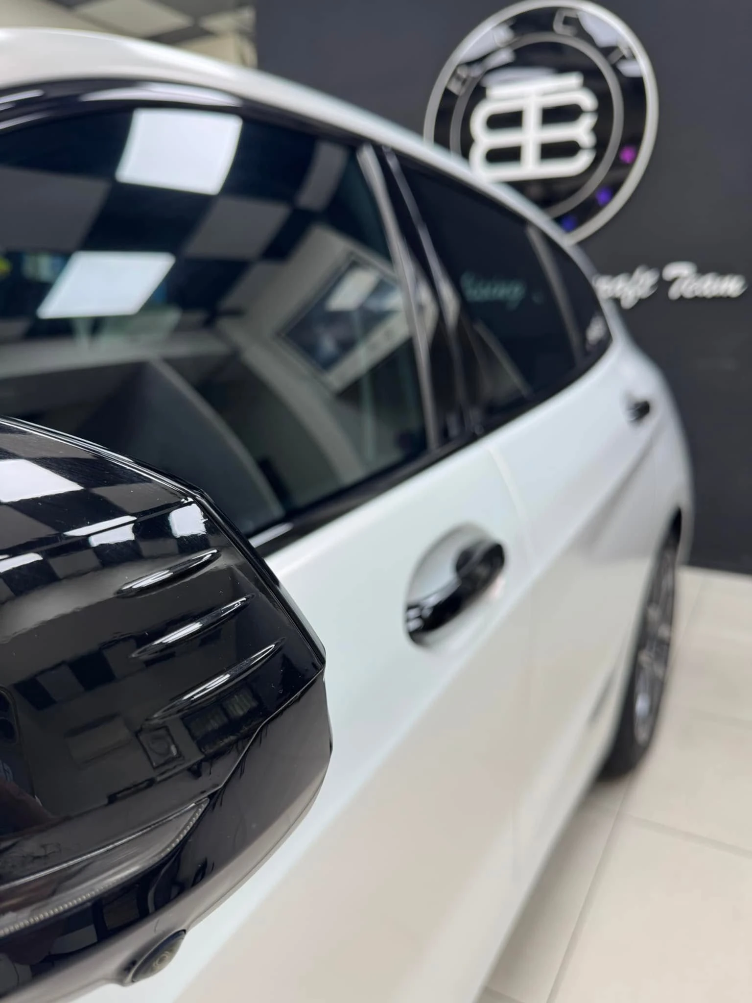 BMW F70 120全車TYONE 品牌PET材質電光白變紅改色膜