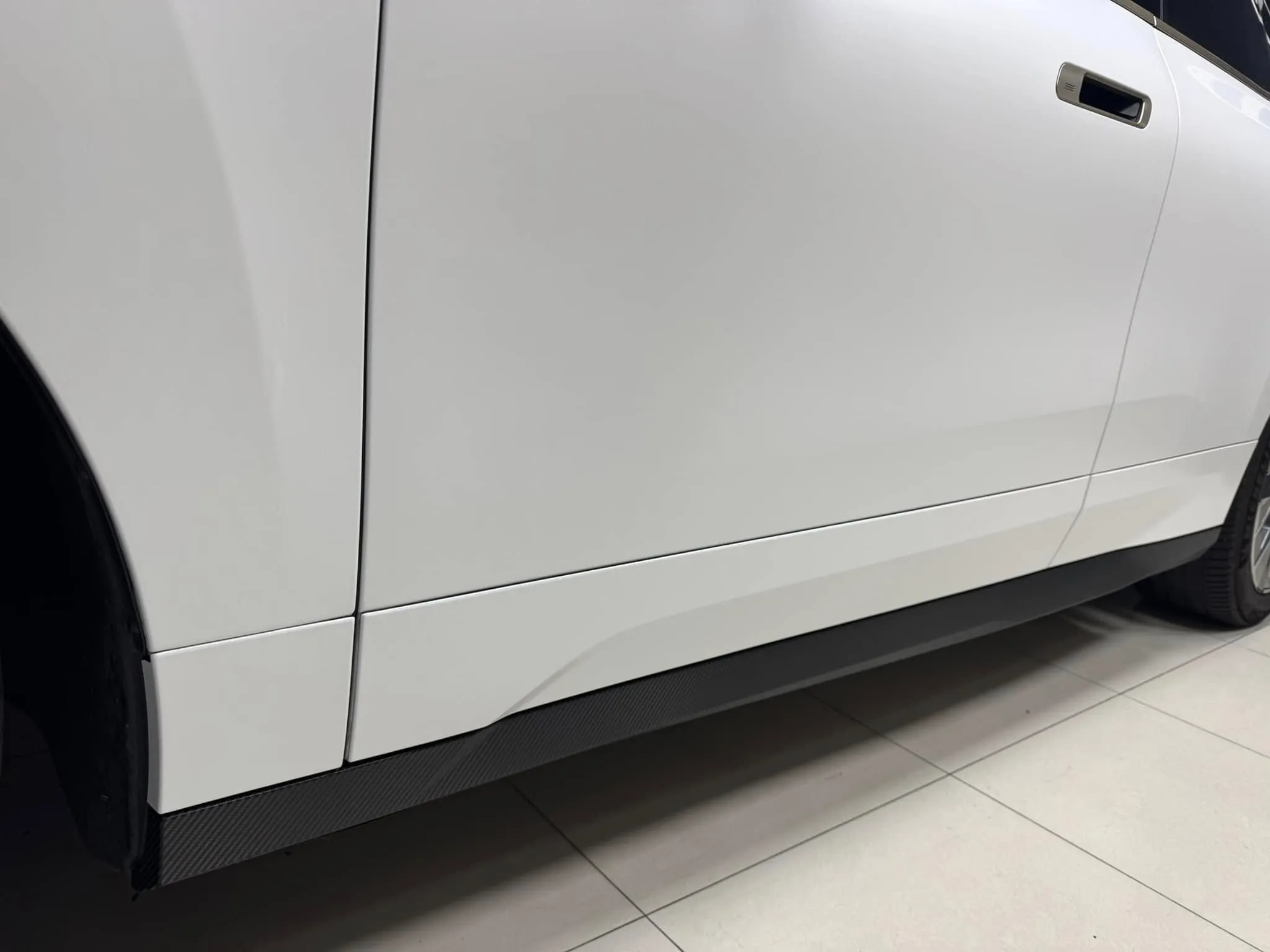 BMW IX全車XPPF 消光珠光白TPU犀牛皮改色膜