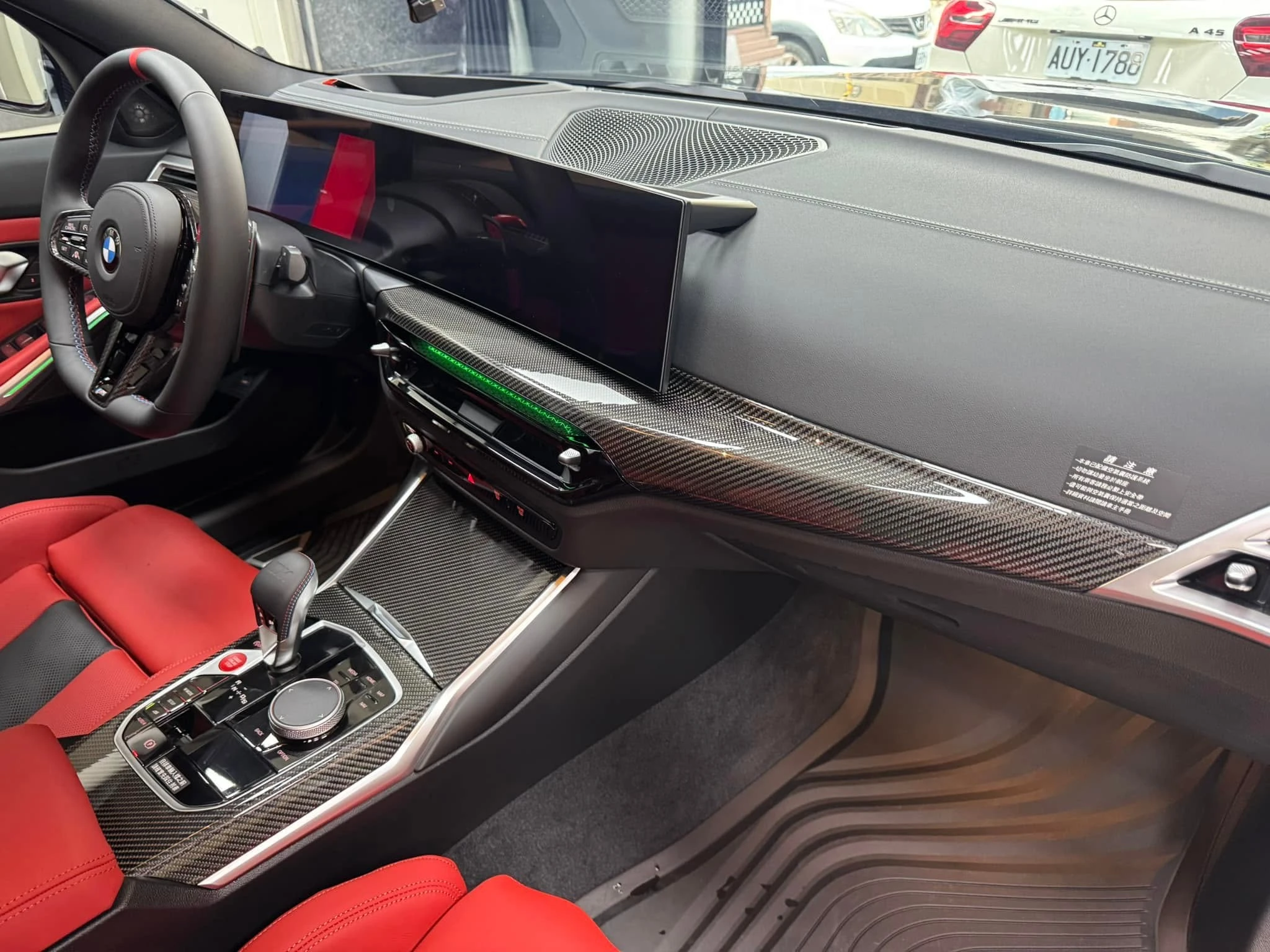 BMW26年式G80 M3 Competition M xDrive新車落地立馬全車KSG TPU透明犀牛皮保護膜施工+內裝按鍵.飾板保護膜，後視鏡.尾翼碳纖維貼膜+前擋玻璃保護膜