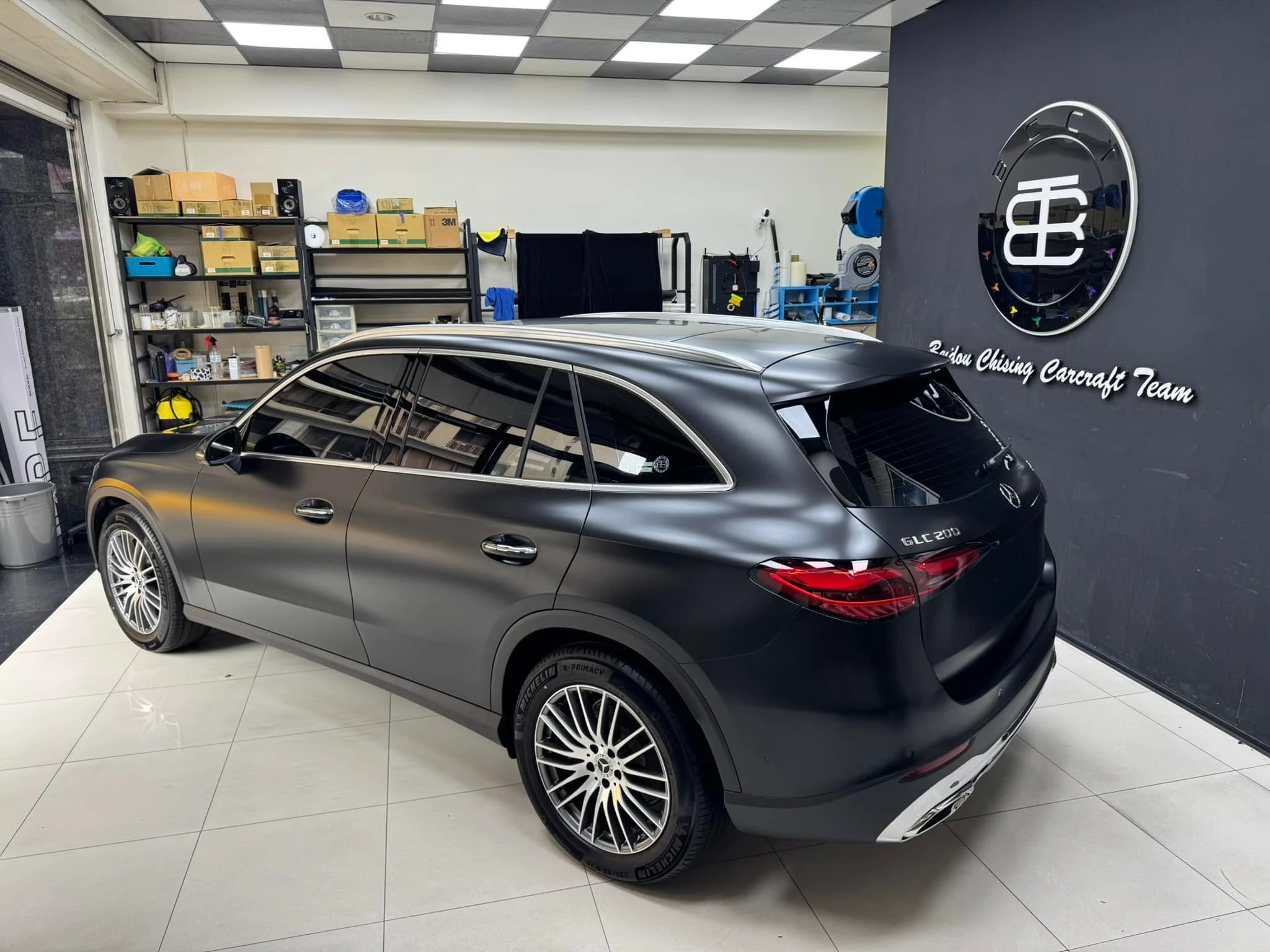 賓士 GLC200新車落地全車KSG消光TPU犀牛皮, 堅持純手工無使用化學添加物施工，貼好貼滿