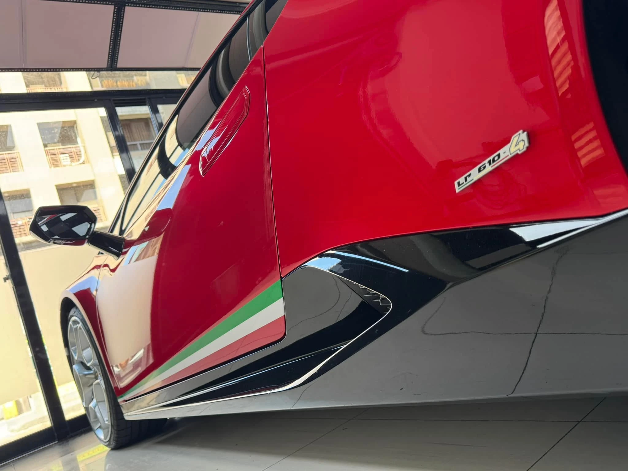 Lamborghini Huracán LP 610-4 全車內外施工TPU材質液態金屬紅犀牛皮改色膜