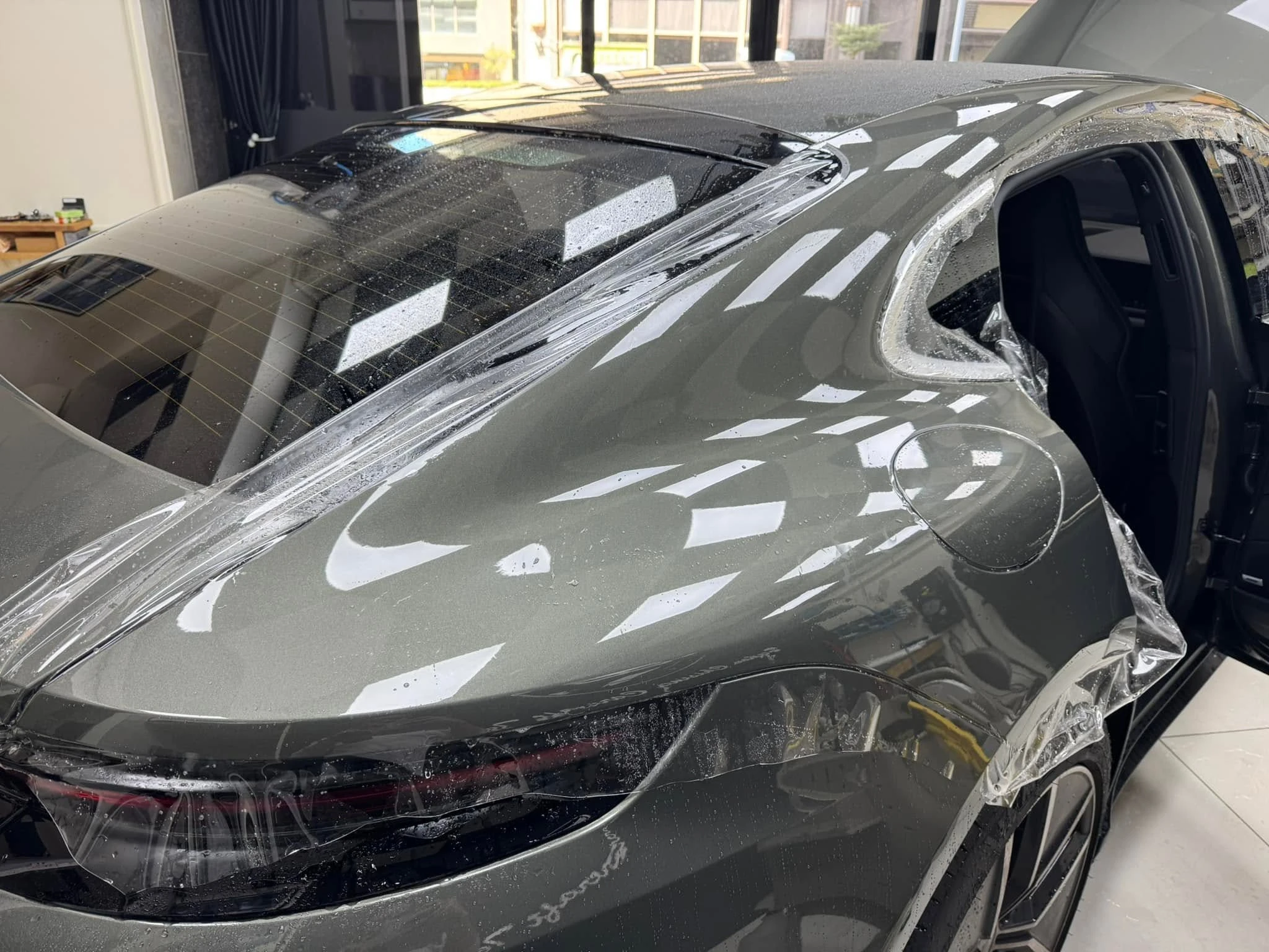 Porsche Panamera新車落地全車KSG TPU透明犀牛皮保護膜施工+內裝按鍵.飾板保護膜