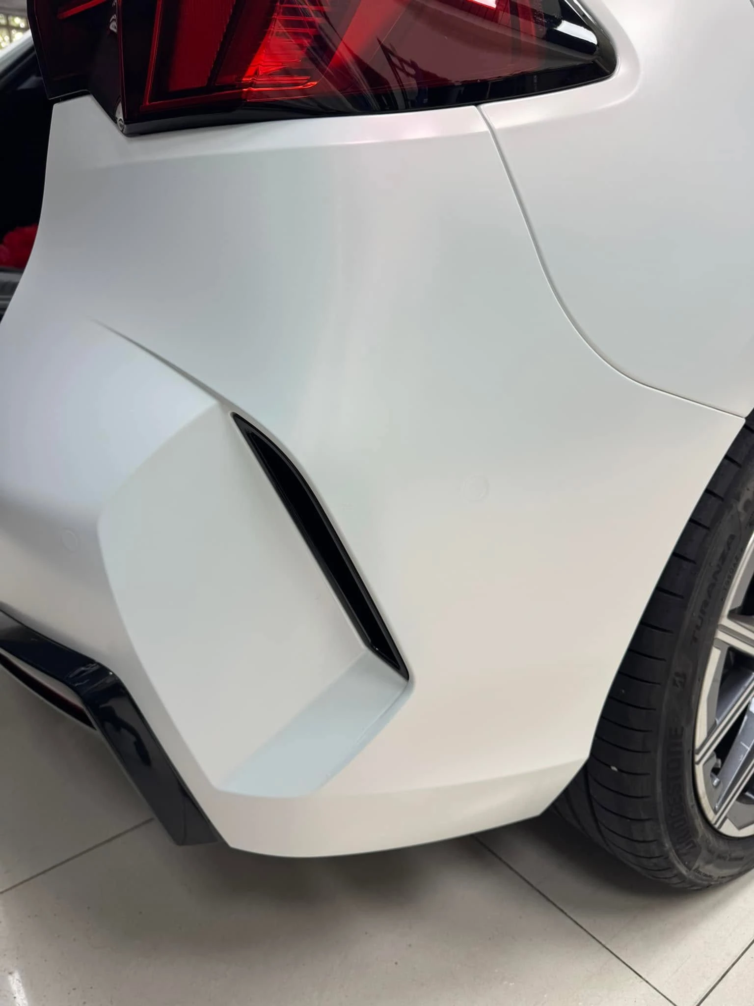 BMW F70 120全車TYONE 品牌PET材質電光白變紅改色膜