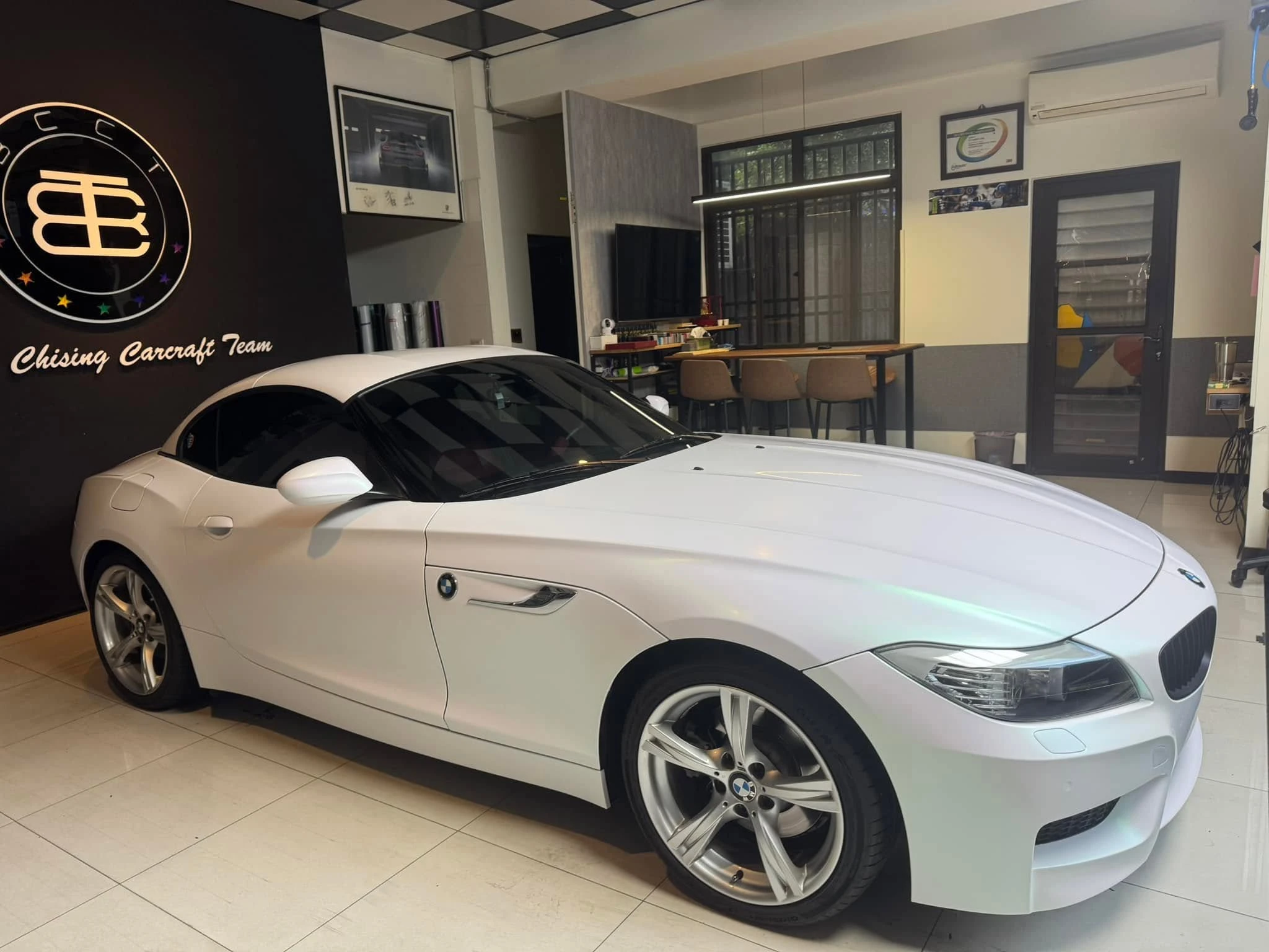 BMW Z4全車TYONE 品牌TPU材質幻彩曙光白犀牛皮改色膜