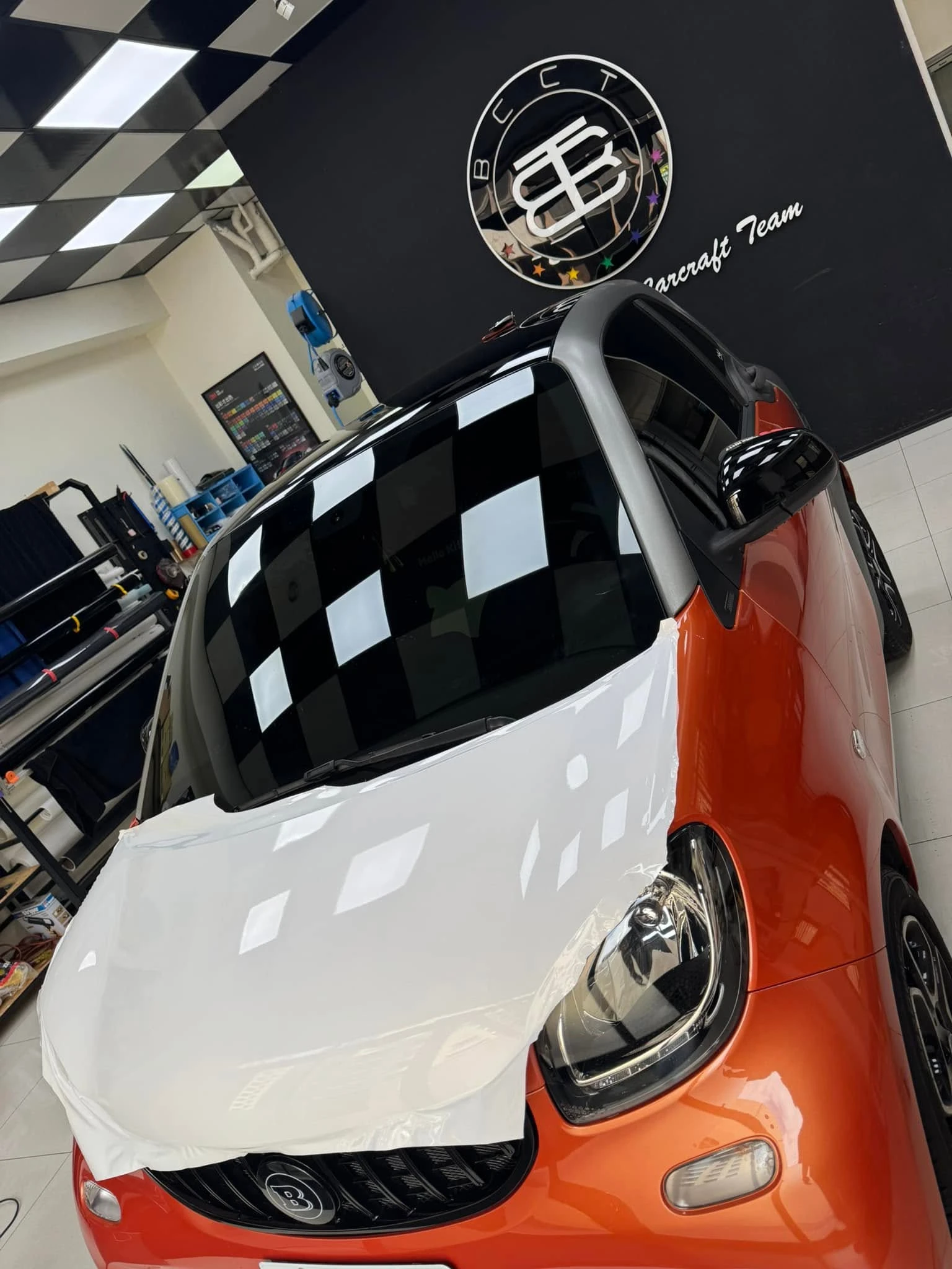 SMART原廠橘色全車TYONE 品牌PET材質珠光白改色膜。