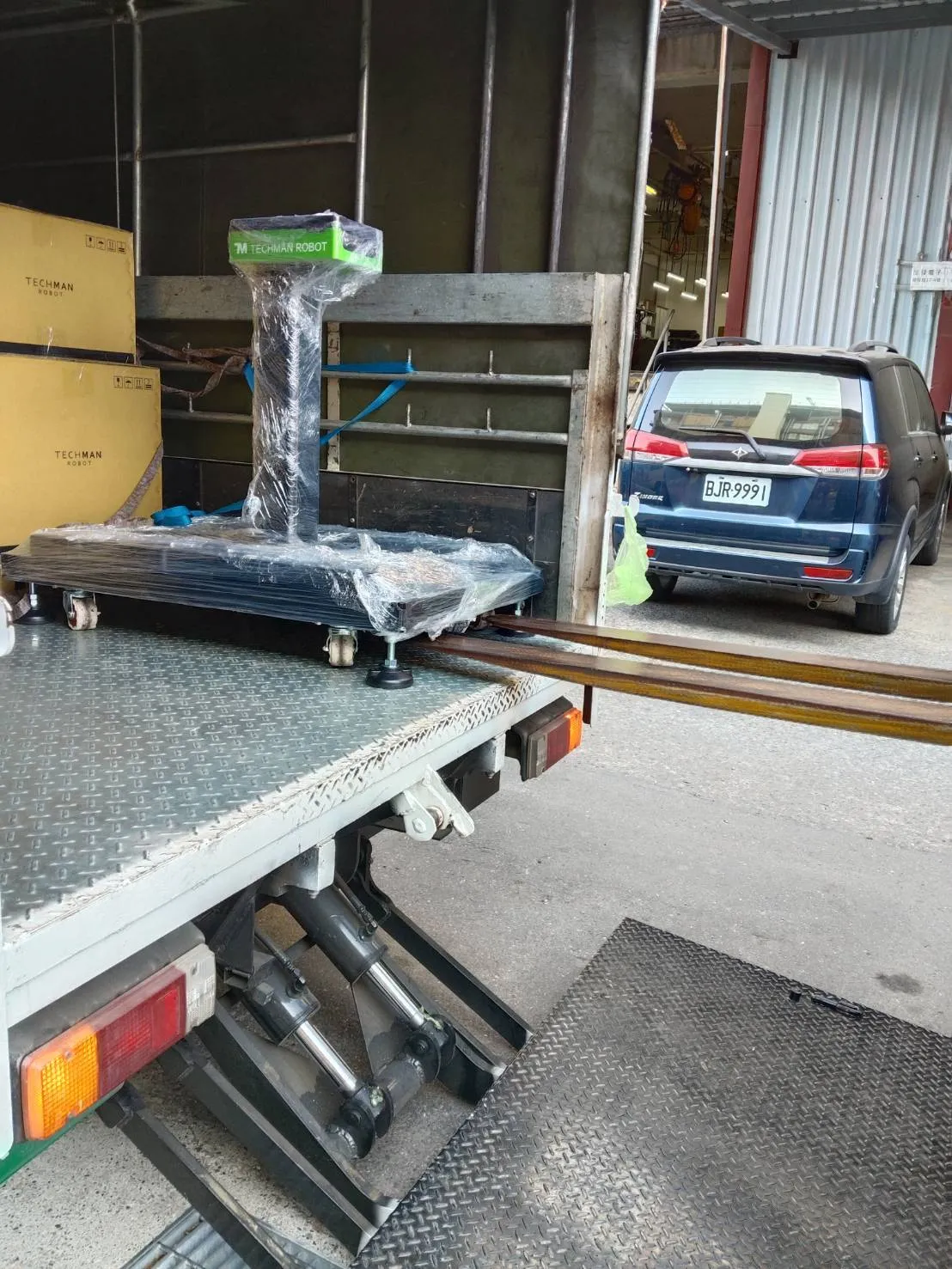 機器搬運 重量495公斤｜台北搬家公司｜台北搬家推薦