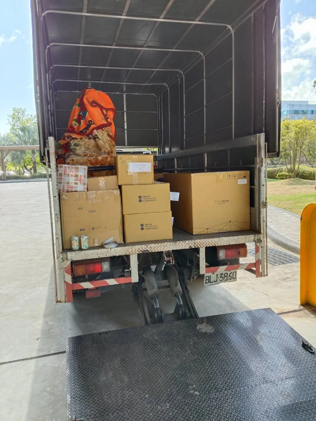 高科技自動化設備廠商儀器搬運｜新北搬家公司｜泰山區搬家公司