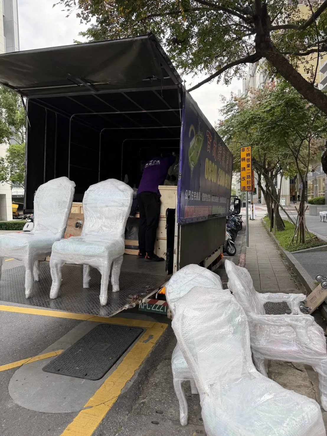 餐廳設備加藝術品搬運｜台北搬家｜台北搬家推薦