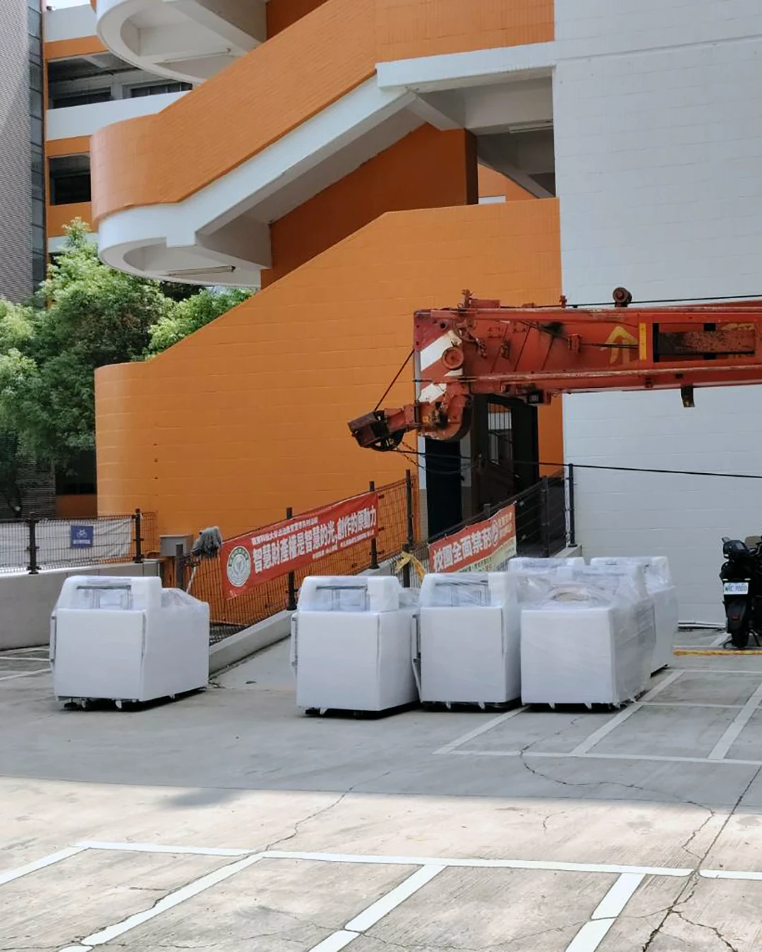 機器手臂機台送達校園｜搬家實績｜台北搬家公司｜台北搬家推薦