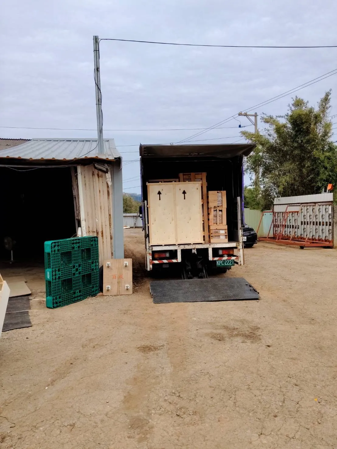 大直典華餐廳古董家具搬運｜台北搬家公司｜台北搬家推薦