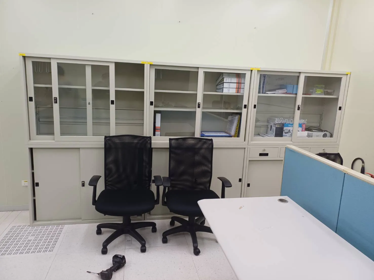 湖口科技公司 辦公室搬運跟OA屏風組裝｜台北搬家公司｜台北搬家推薦