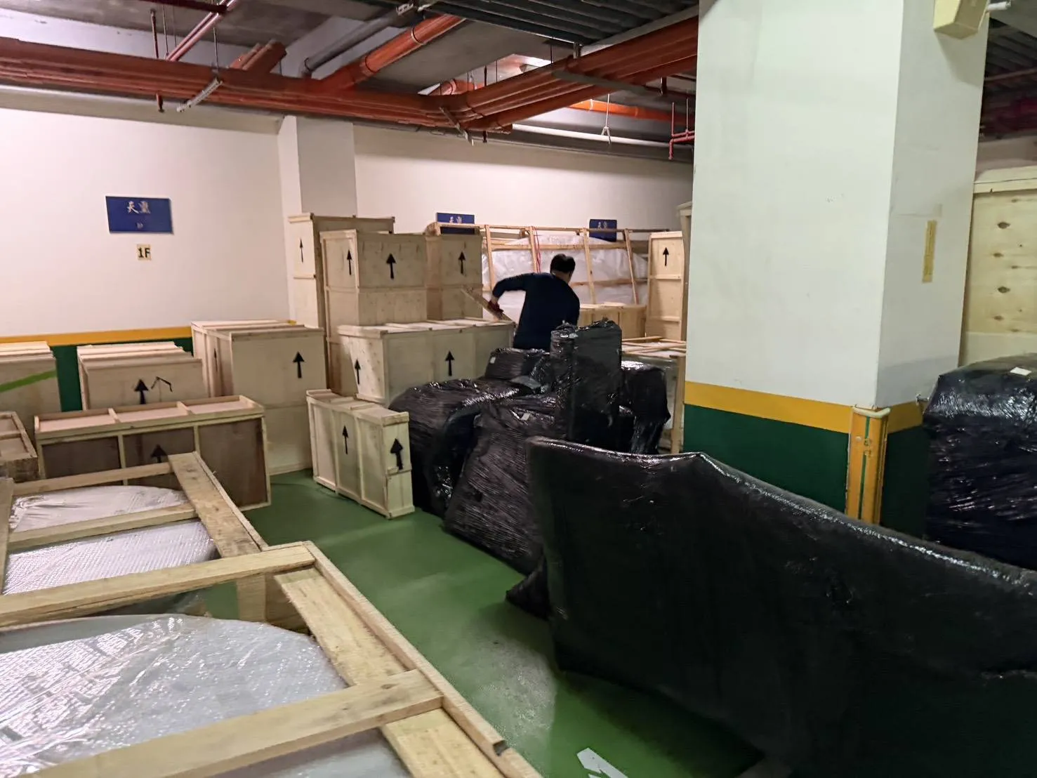 餐廳設備加藝術品搬運｜台北搬家｜台北搬家推薦