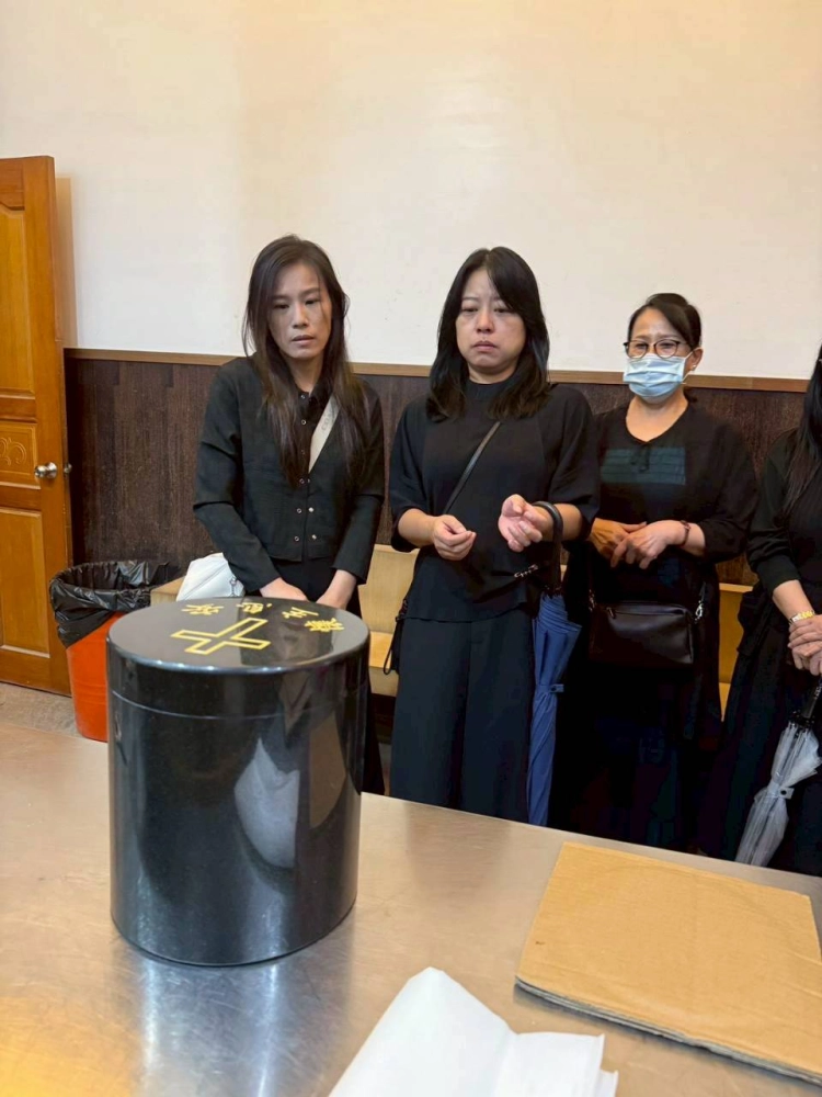 主內徐金英姊妹