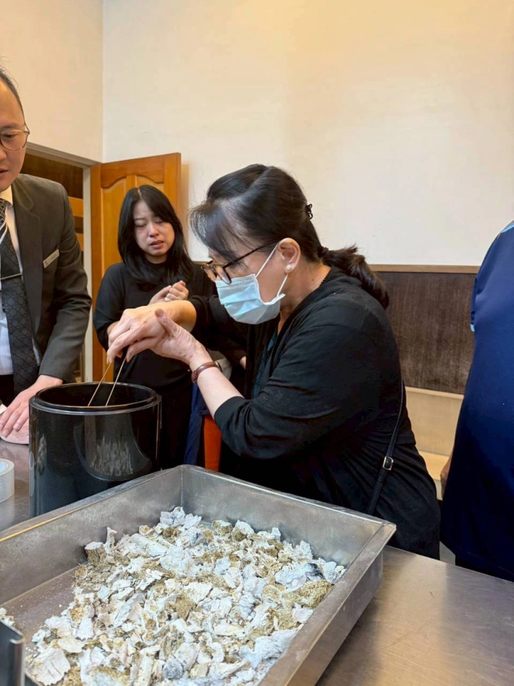 主內徐金英姊妹