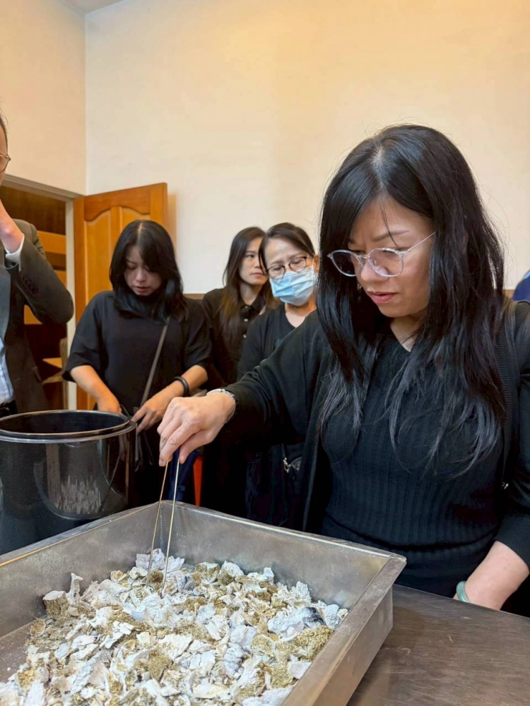 主內徐金英姊妹