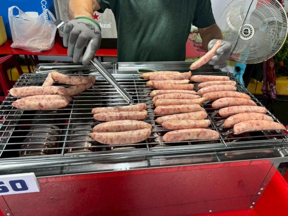 好吃! 草莓香腸 來了!