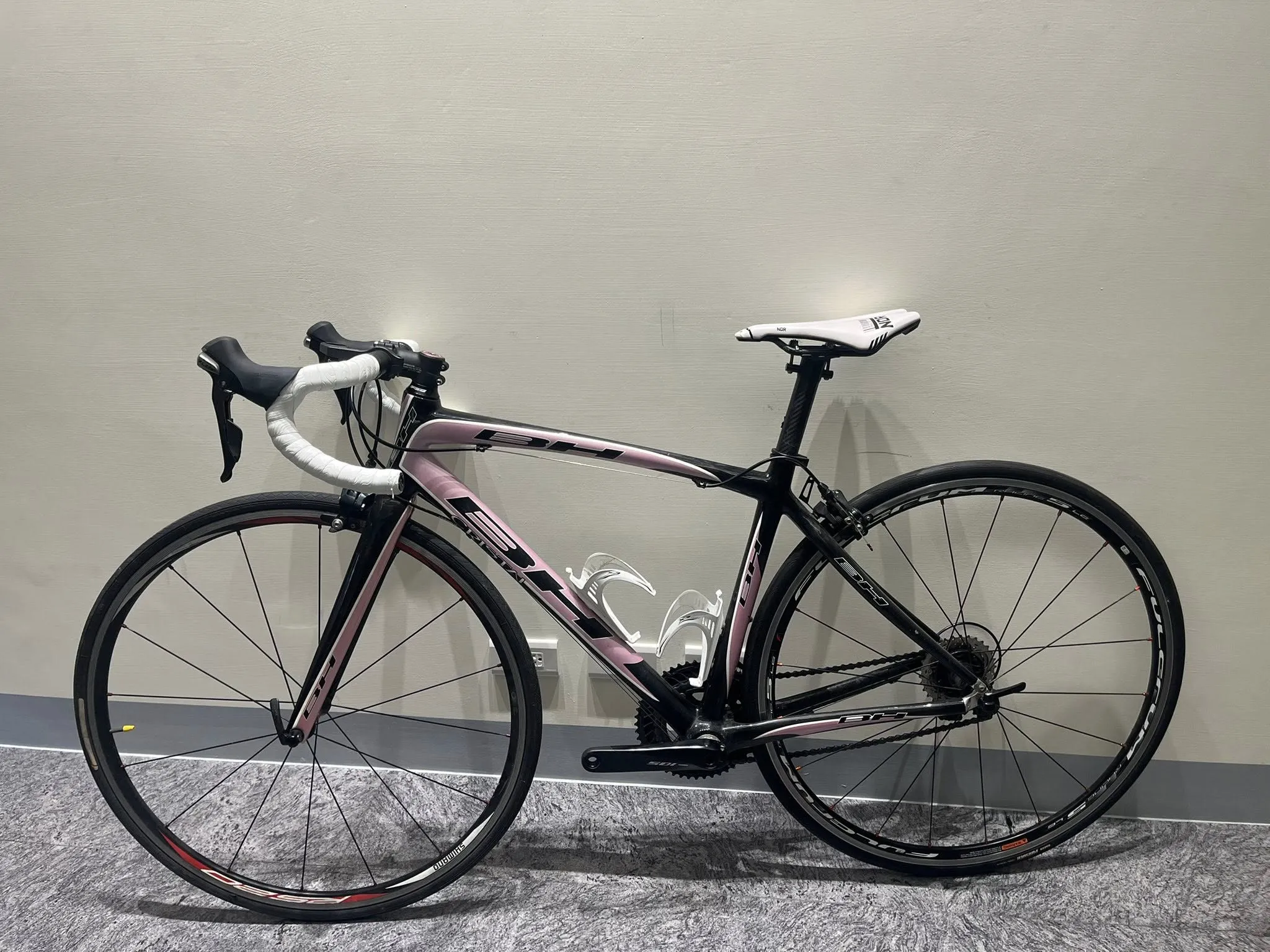 BH 碳纖維車架【已售出】