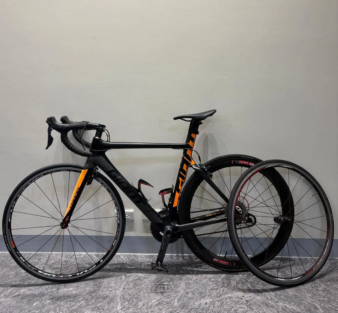 配鋁輪組+DT Swiss 碳纖維後輪賣｜台中公路車｜台中二手公路車