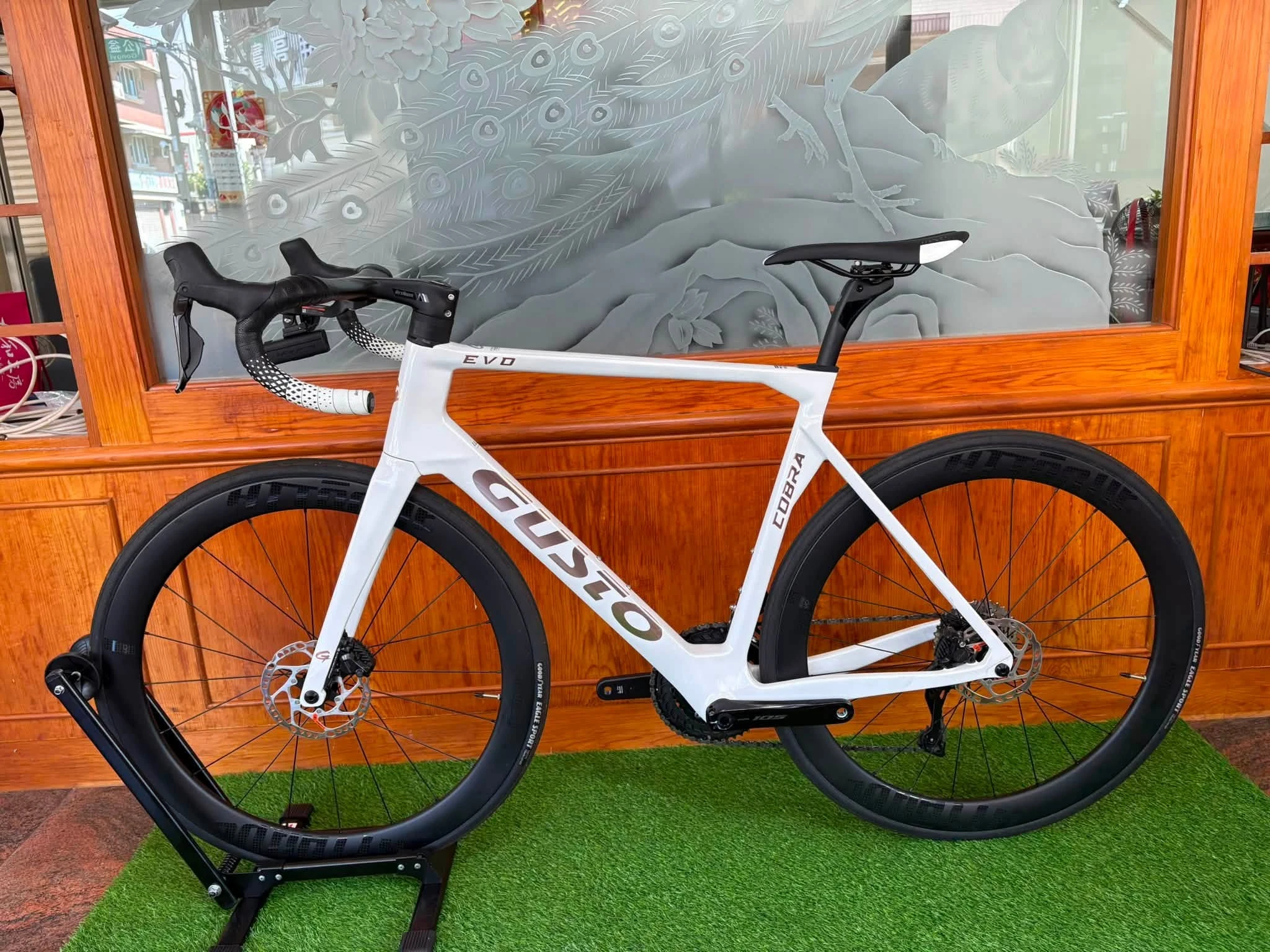 GUSTO COBRA EVO (L)
