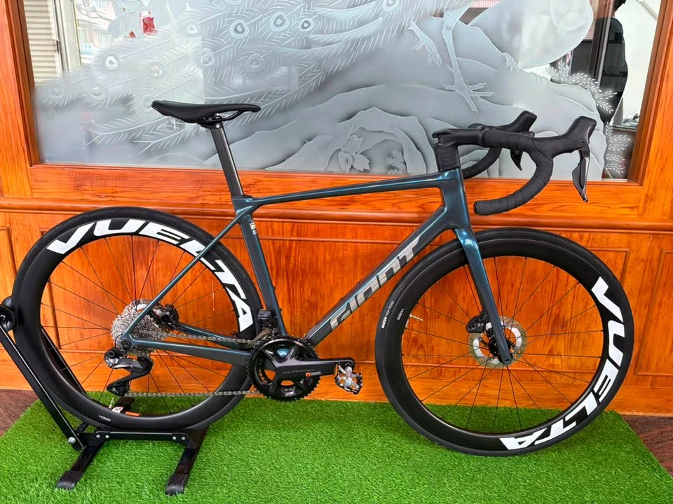10代 TCR Advanced Pro 0 KOM （M)