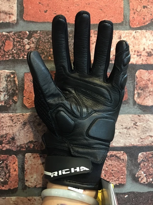 比利時RICHA夏季網眼透氣手套Torsion黑 碳纖維護具 山羊皮 騎士手套 短手套