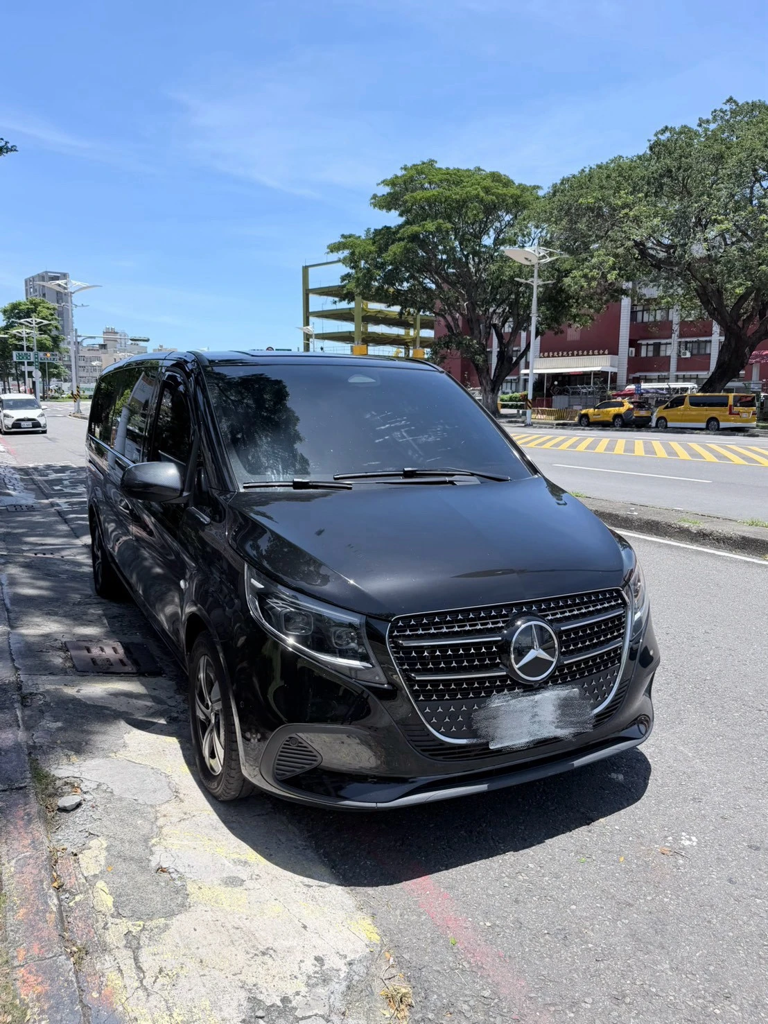 九人座包車2