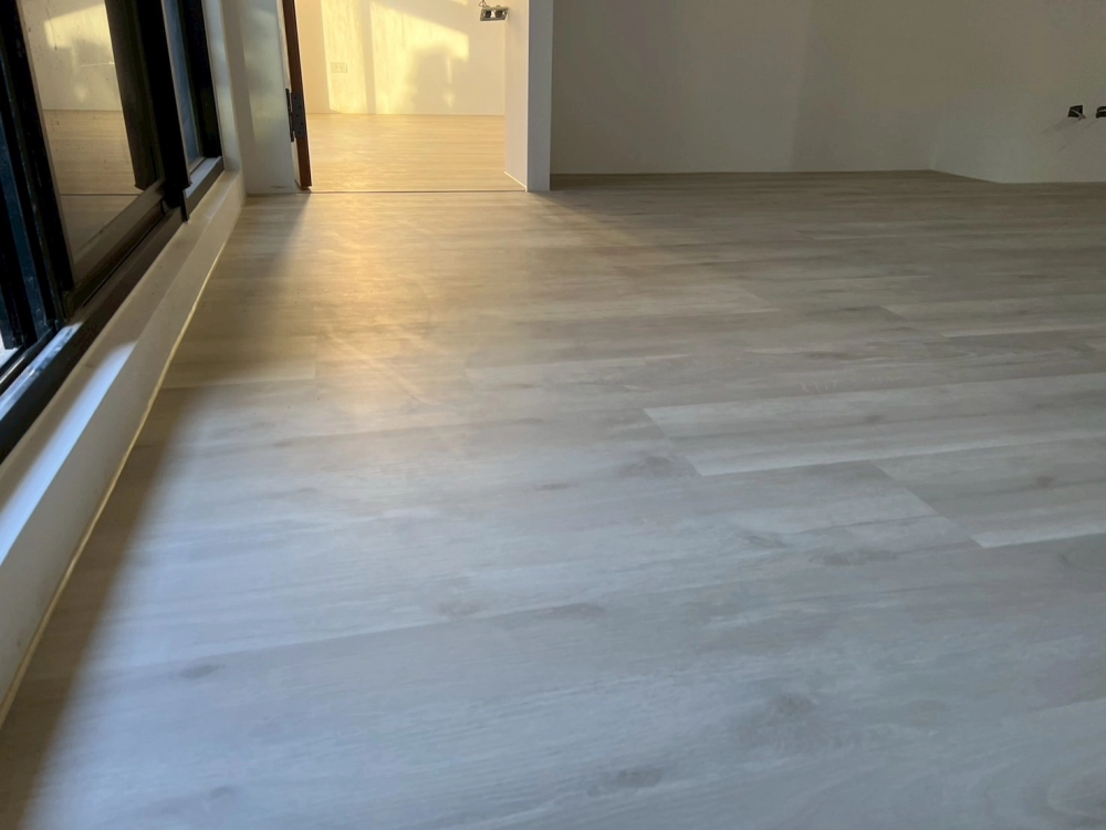 大園｜Spc石塑地板｜三井系列｜8mm｜洛杉磯｜21坪