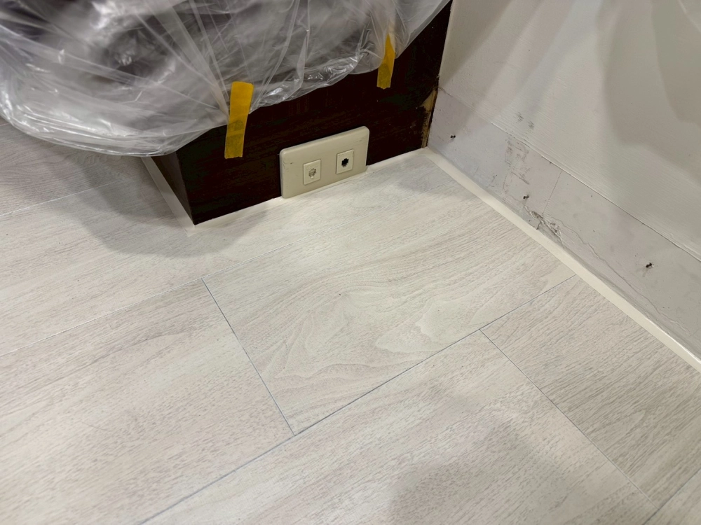 板橋｜德國Krono超耐磨地板｜莫內系列｜72小時防水｜銀山淺橡｜9坪