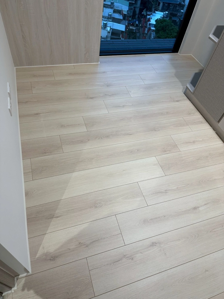 桃園｜德國Krono超耐磨地板｜莫內系列｜72小時防水｜高知橡木｜9坪